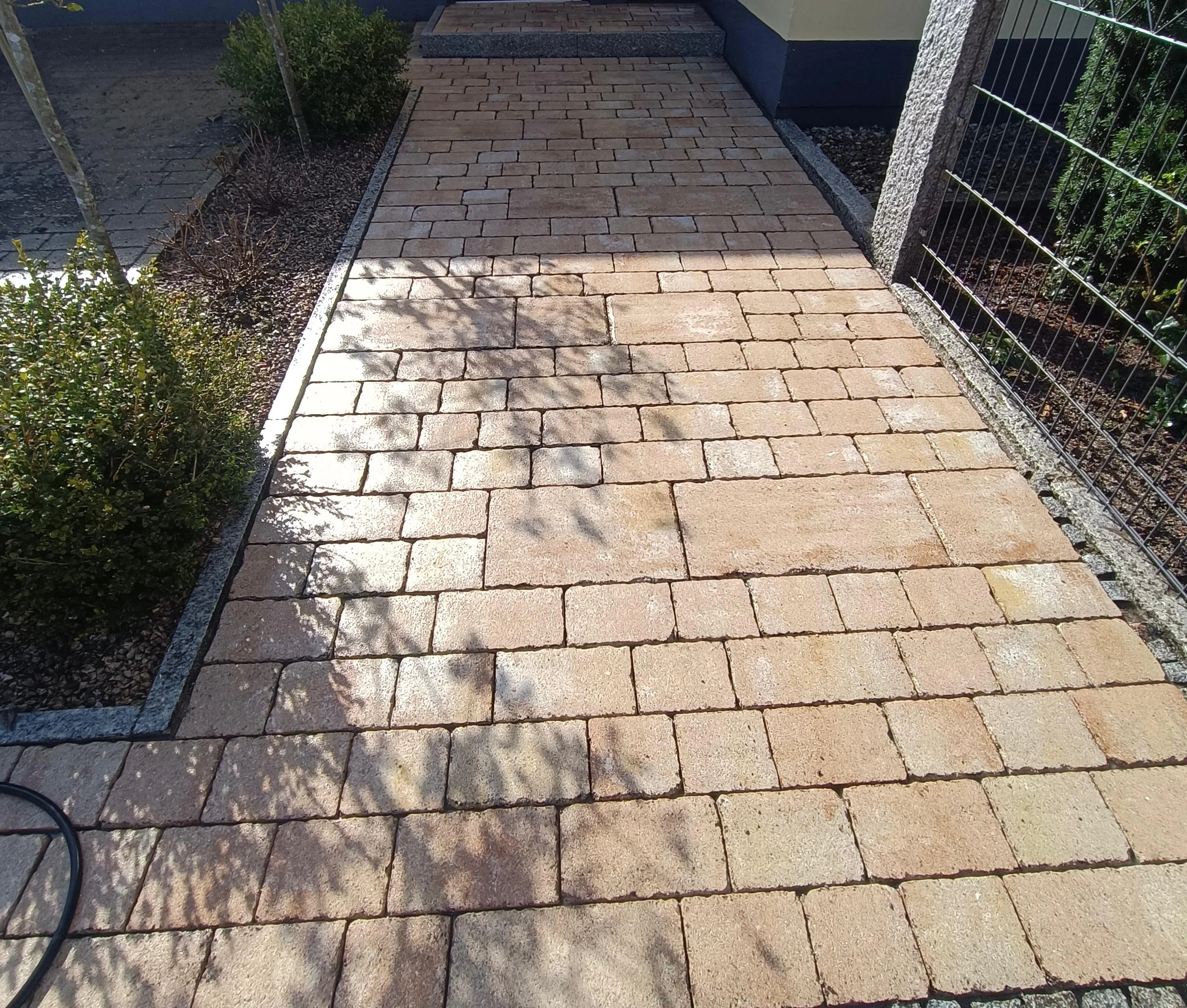 Einfahrt nach der Reinigung